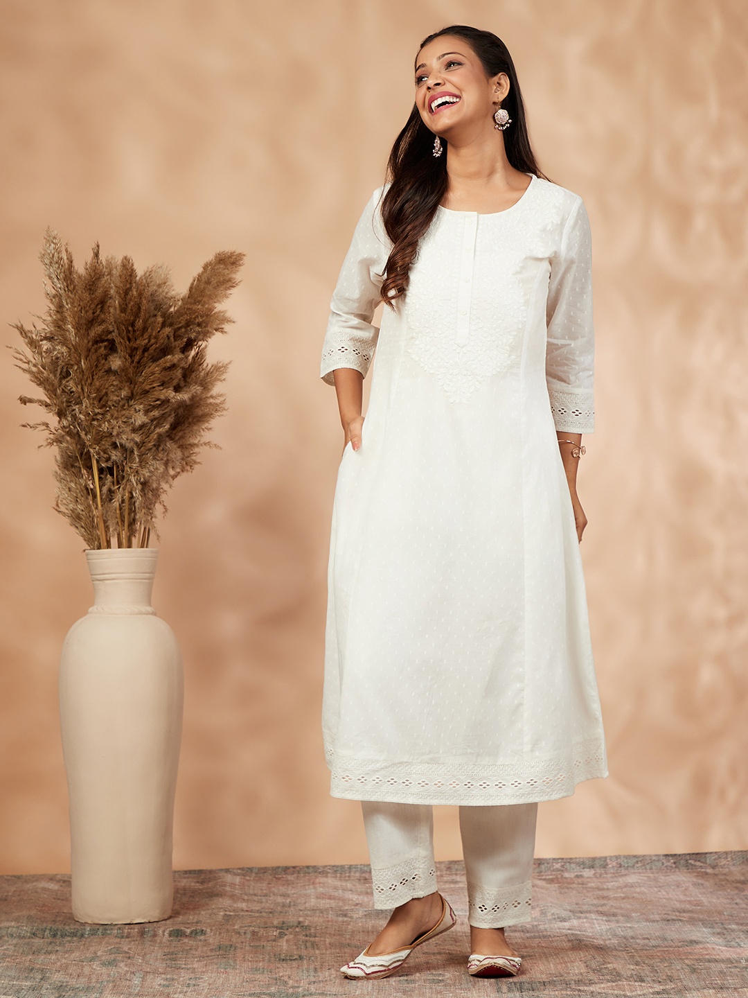 

IMARA Ethic Motif Embroidered Chikankari Pure Cotton Anarkali Kurta, White