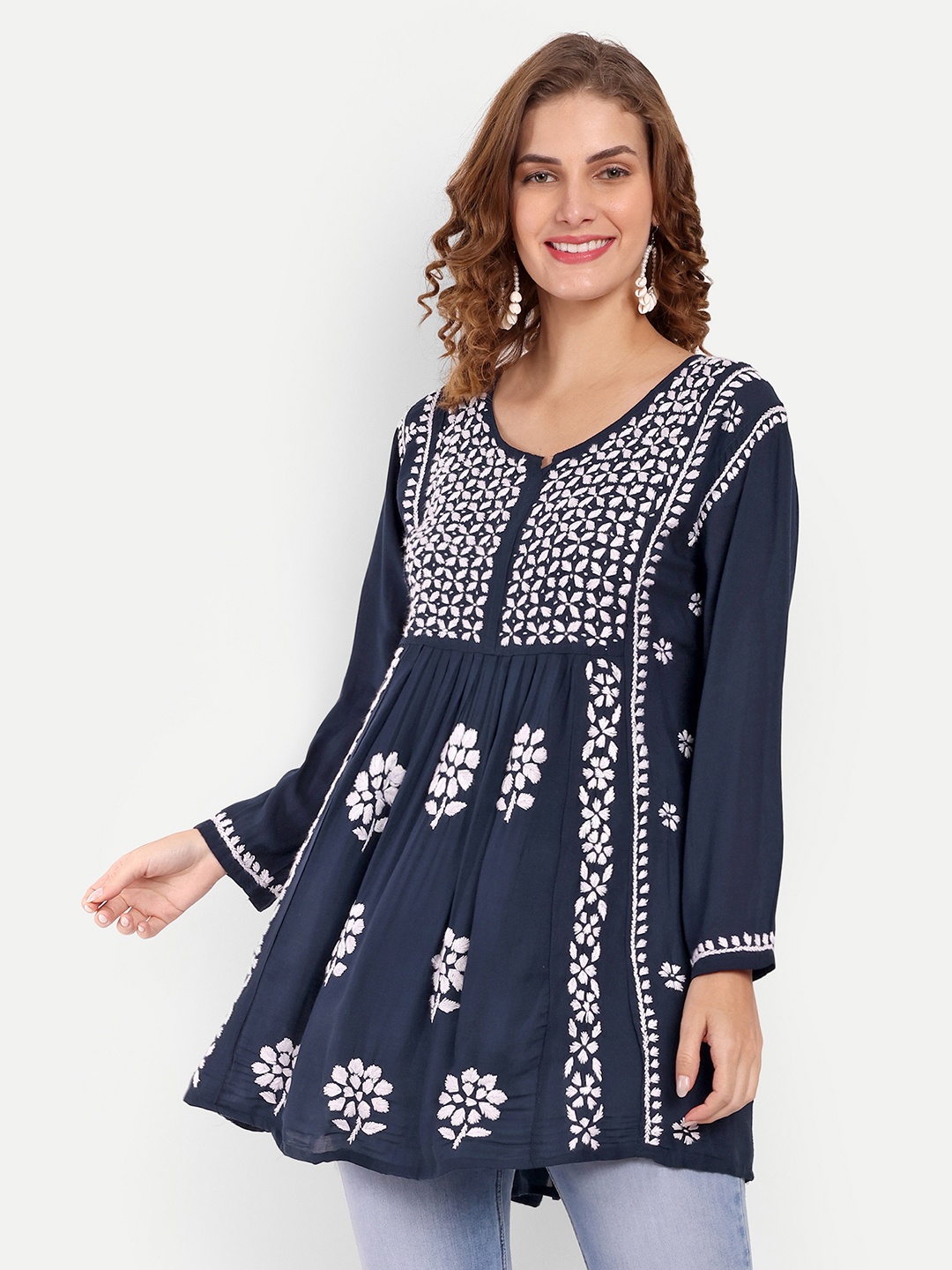 

Indiankala4u Ethnic Motifs Embroidered Chikankari Kurti, Navy blue