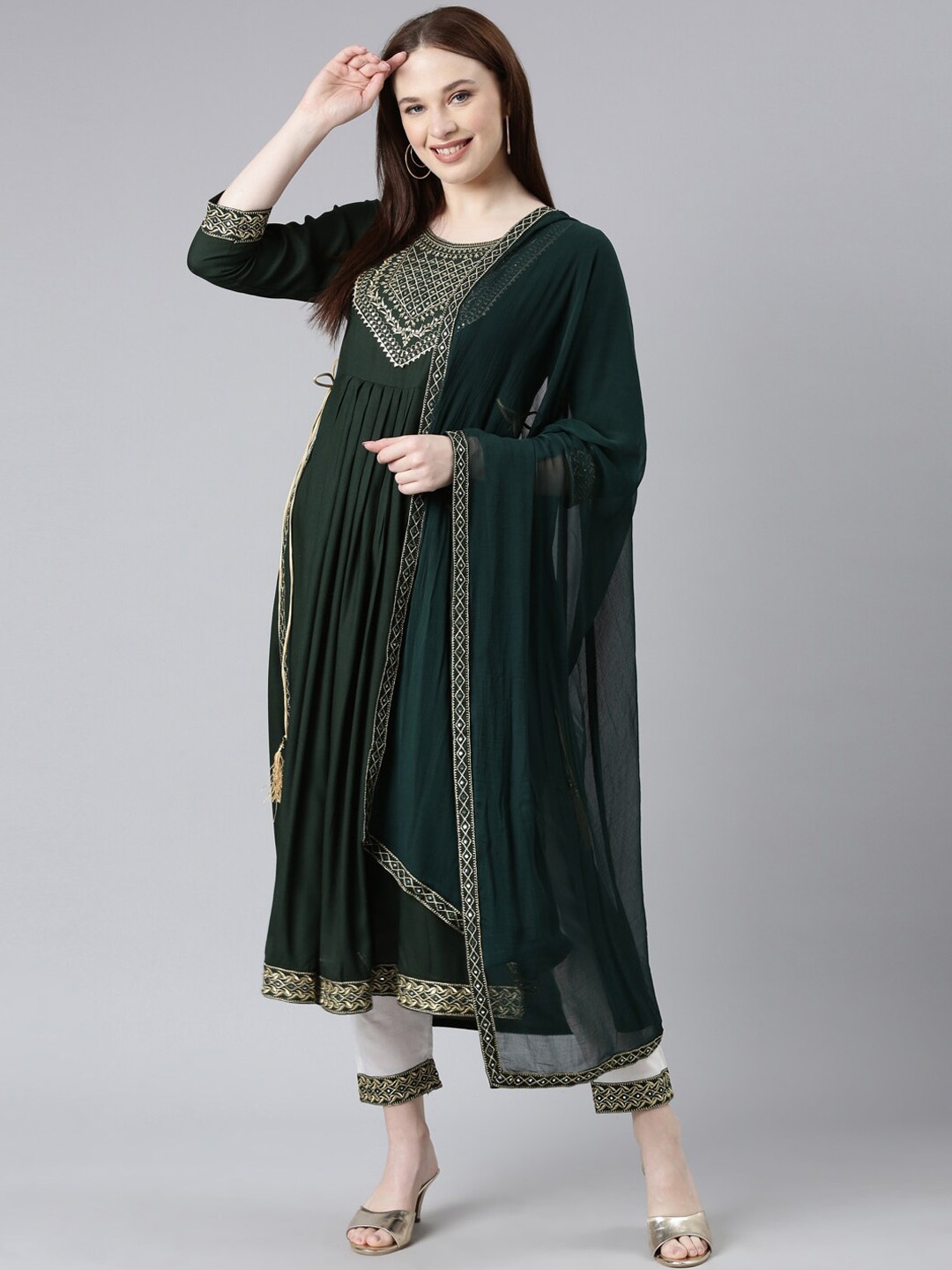 

ERISHA Ethnic Motif Embroidered Mirror Work Kurta With Trousers & Dupatta, Green