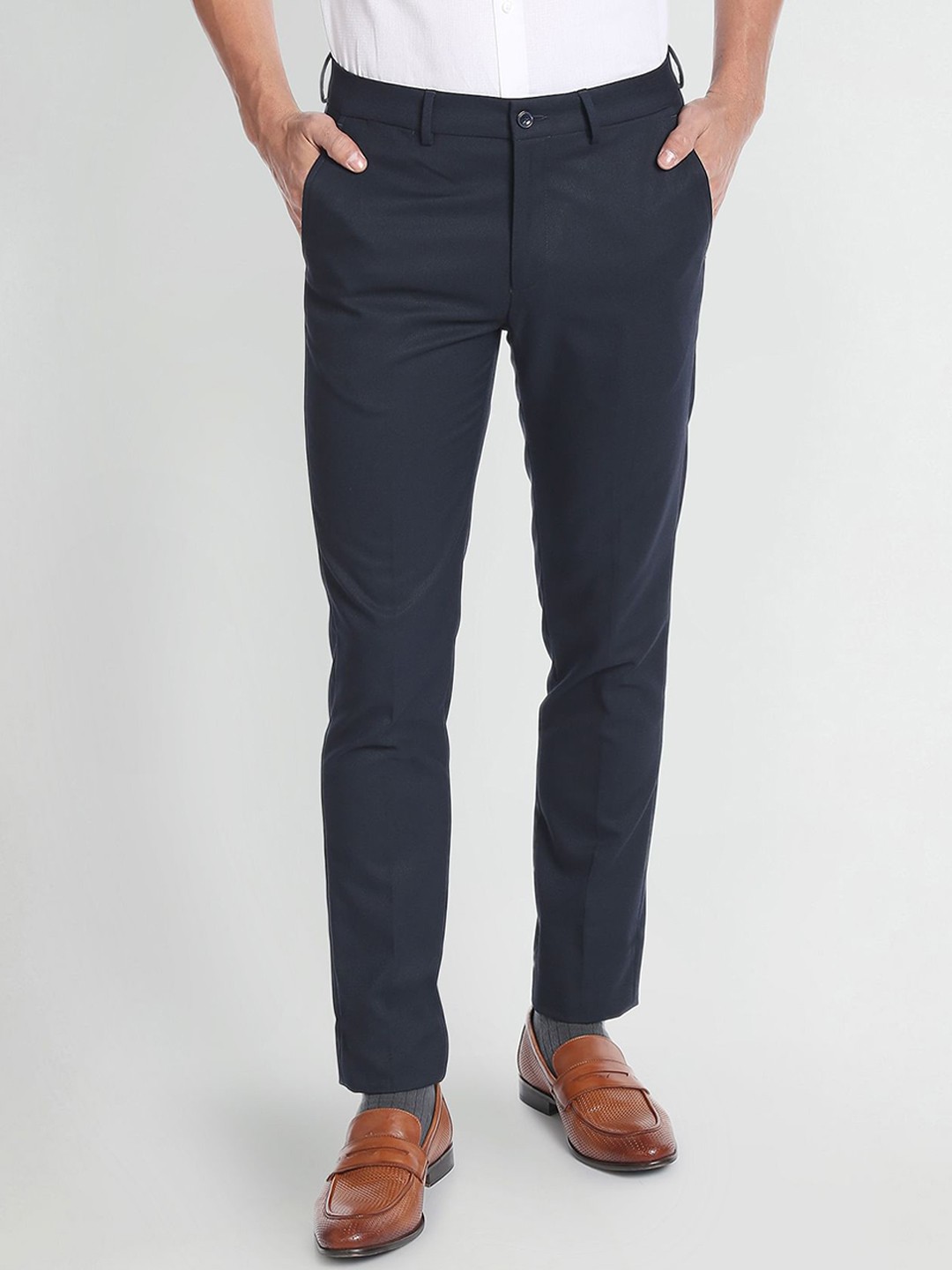 Arrow New York Men Mid-Rise Plain Slim Fit Formal Trousers, Navy blue