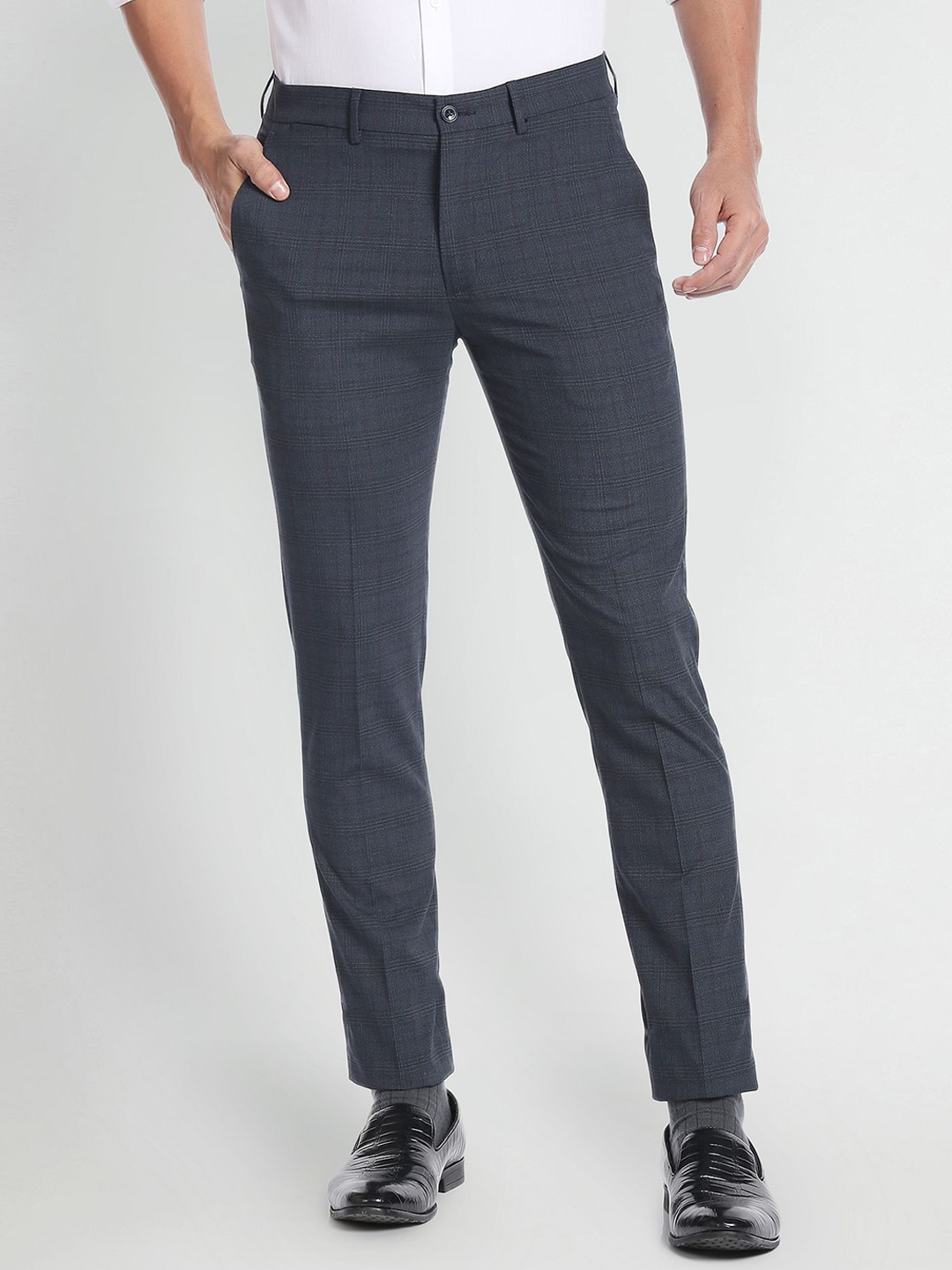 

Arrow New York Men Checked Mid-Rise Plain Slim Fit Formal Trousers, Grey