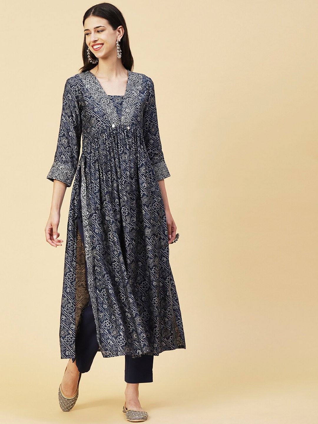 

FASHOR Blue Bandhani Printed Pleated Sequinned Kurta With Trousers