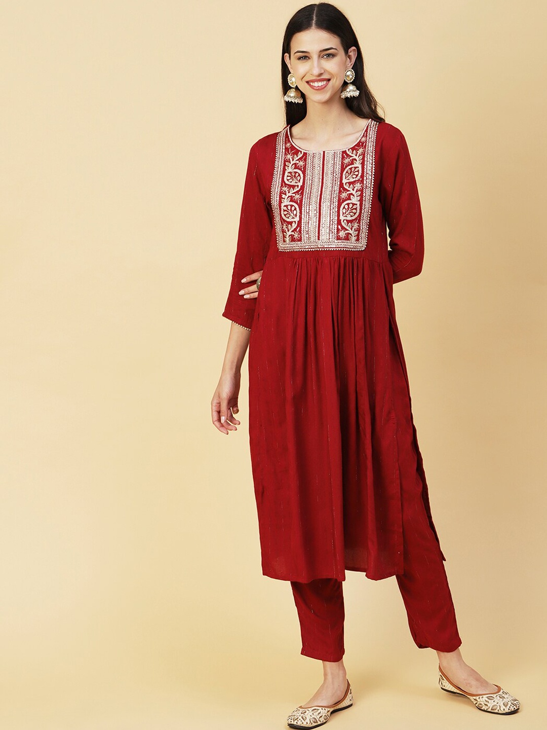 

FASHOR Yoke Design Sequinned A-Line Kurta With Trousers, Maroon