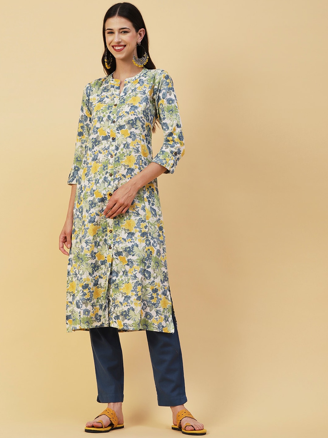 

FASHOR White & Blue Floral Printed Mandarin Collar Pure Cotton A-Line Kurta