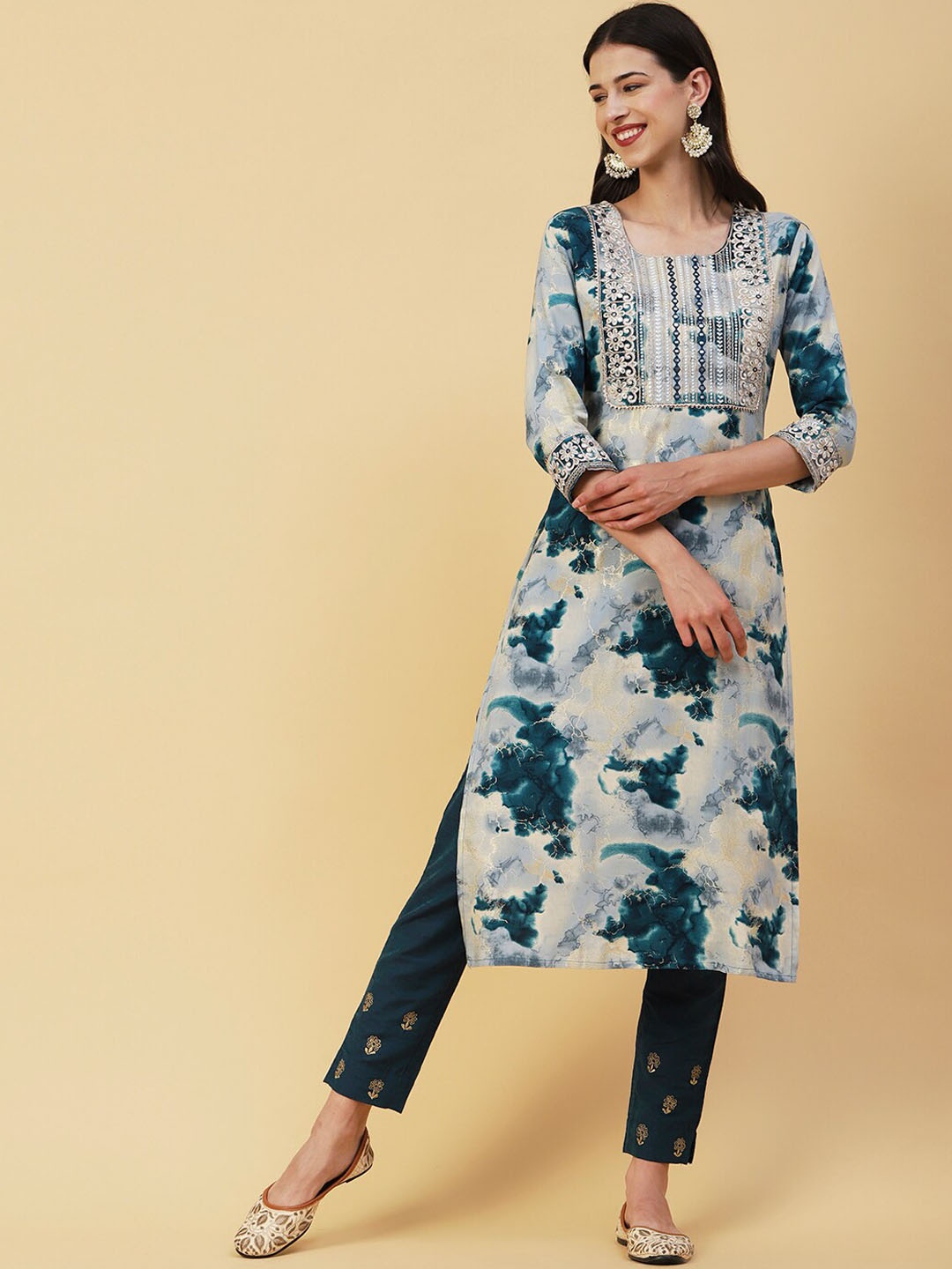 

FASHOR Off White & Teal Green Printed Mirror Work Kurta