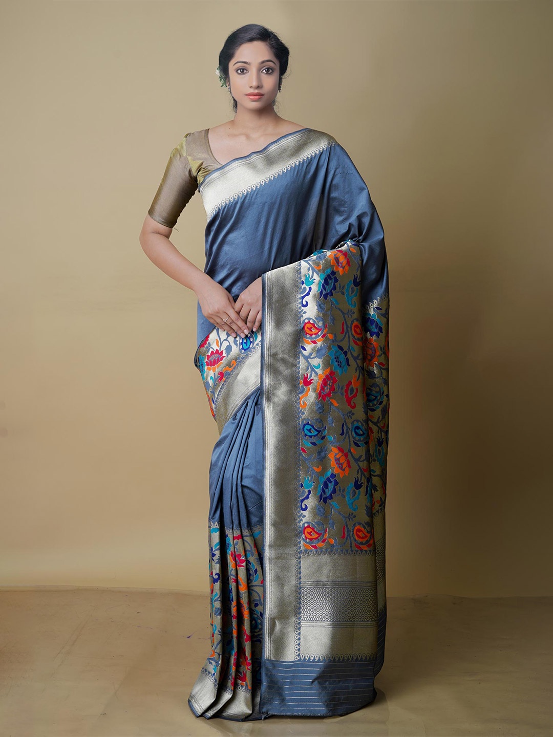 

Unnati Silks Floral Banarasi Zari Saree With Blouse Piece, Grey