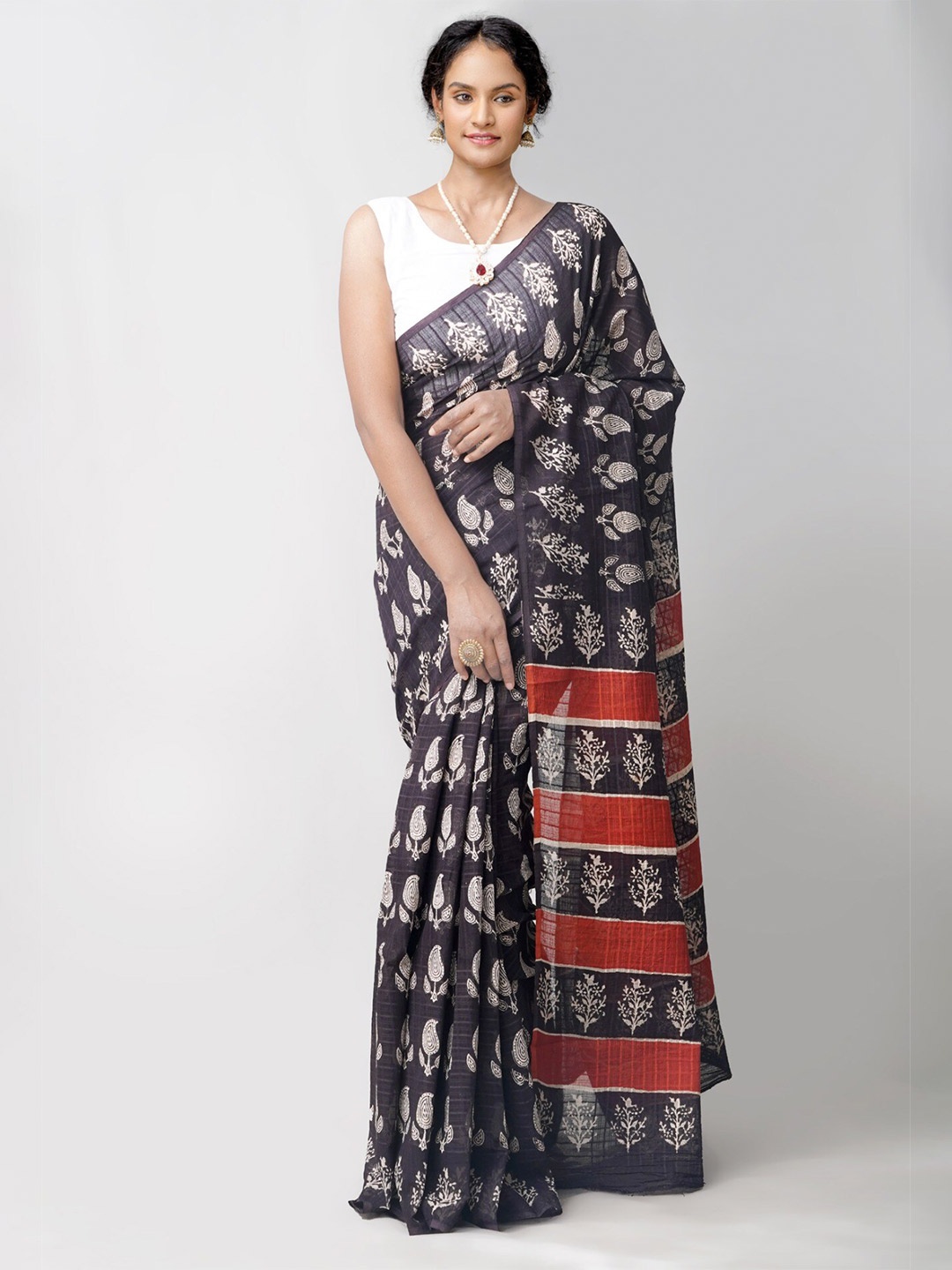 

Unnati Silks Paisley Block Print Saree With Blouse Piece, Black