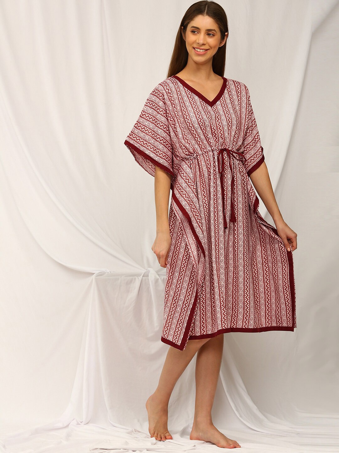 

Bannos Swagger Red Ethnic Motifs Printed Pure Cotton Kaftan Nightdress