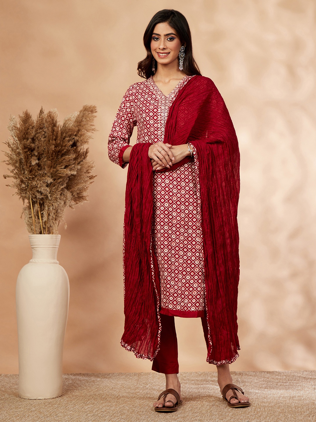 

IMARA Ethnic Motifs Printed Regular Kurta with Trousers & With Dupatta, Red