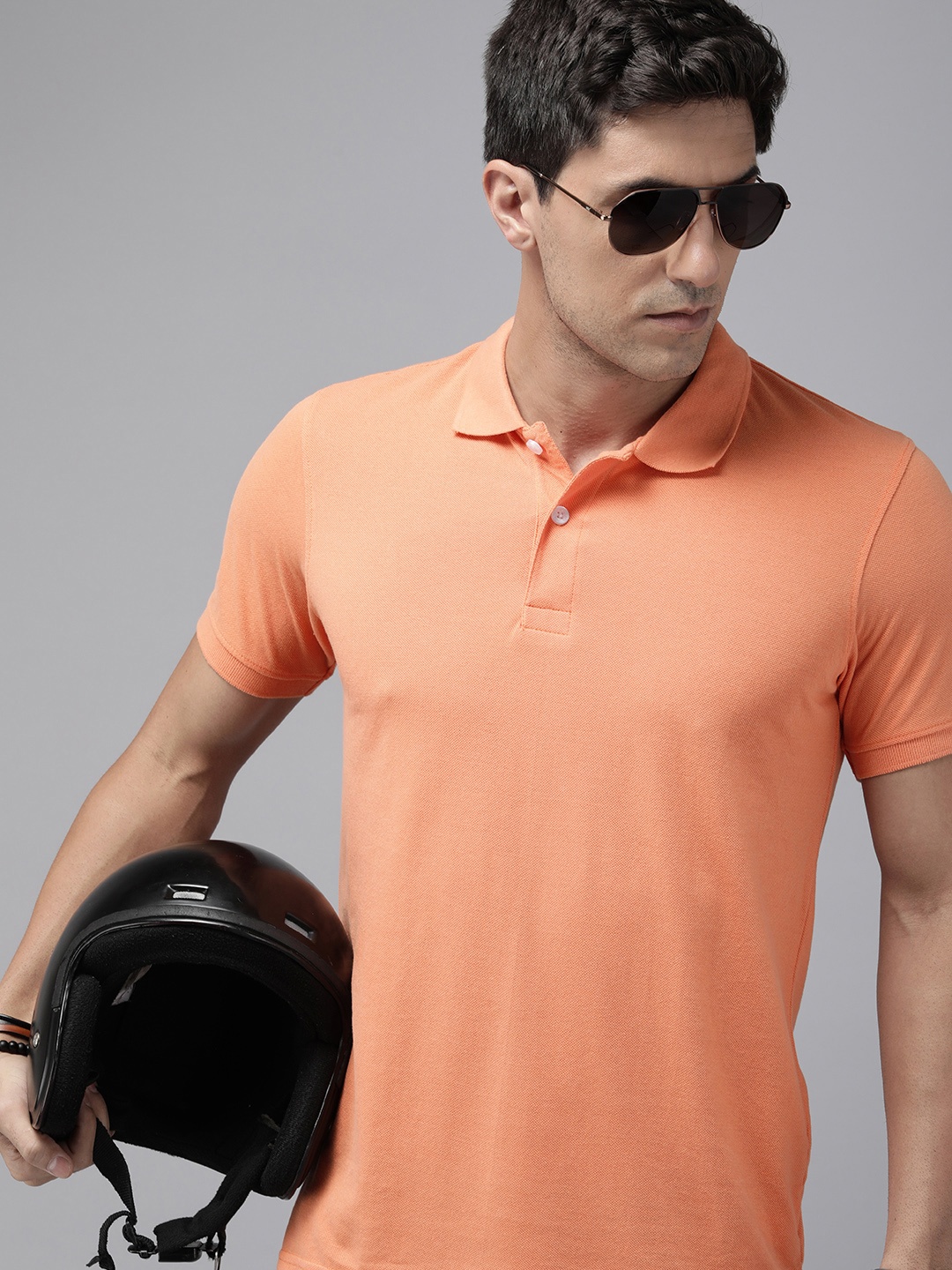 

Roadster Men Polo Collar T-shirt, Peach