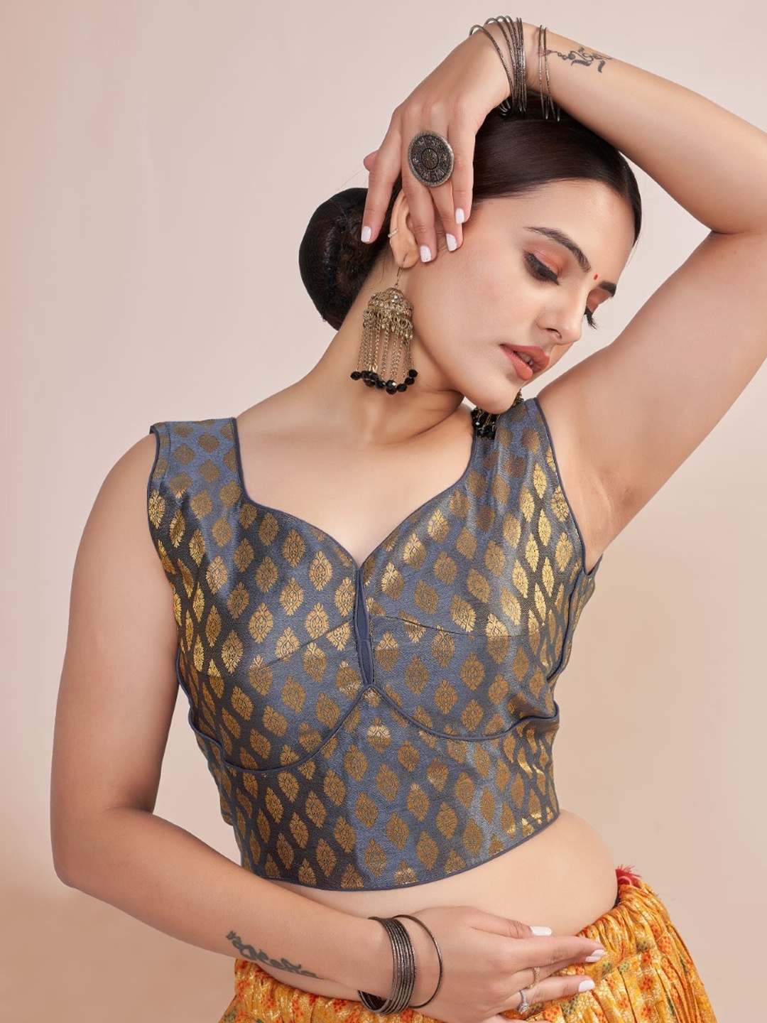 

HIMRISE Jacquard Sleeveless Saree Blouse, Grey