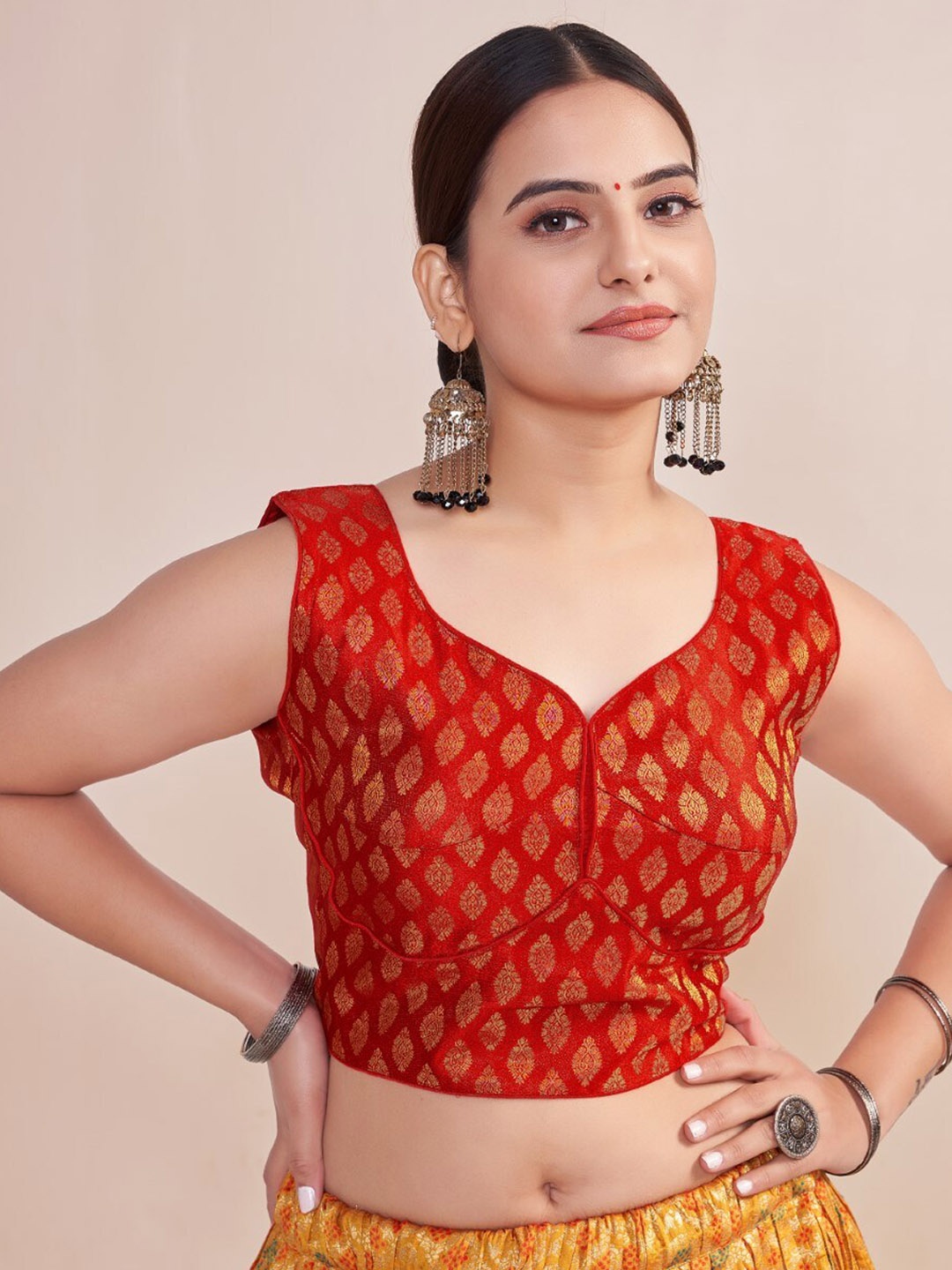 

HIMRISE Jacquard Woven Sleeveless Saree Blouse, Red