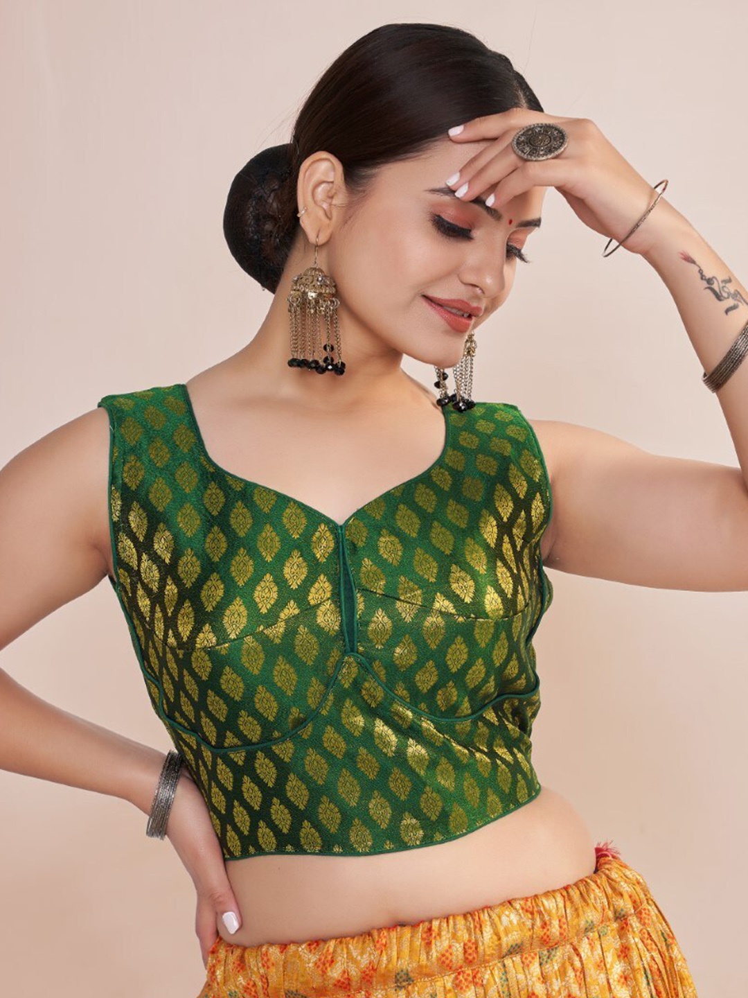 

HIMRISE Ethnic Motifs Woven Design Jacquard Saree Blouse, Green