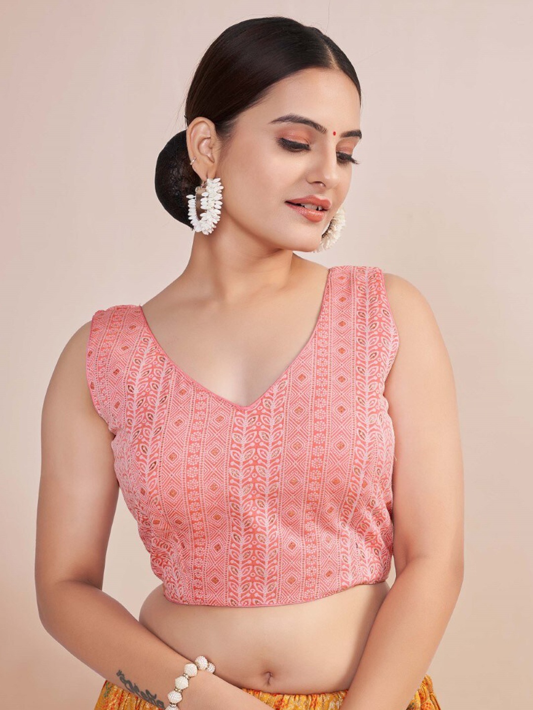 

HIMRISE Printed Sleeveless Saree Blouse, Peach
