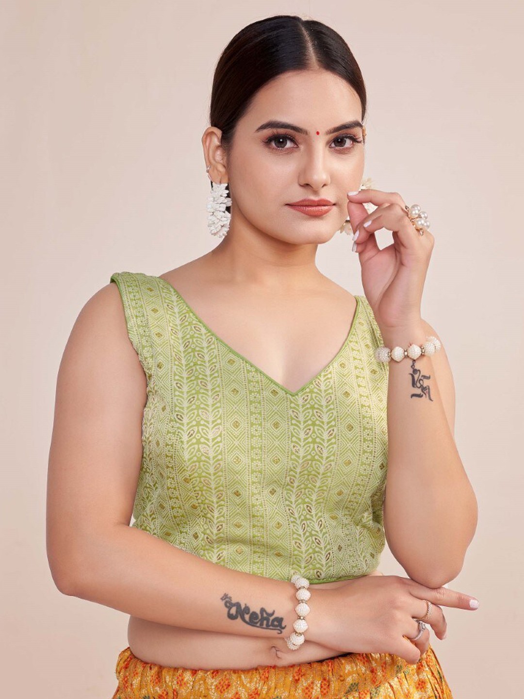 

HIMRISE Plus Size Printed Sleeveless Saree Blouse, Green