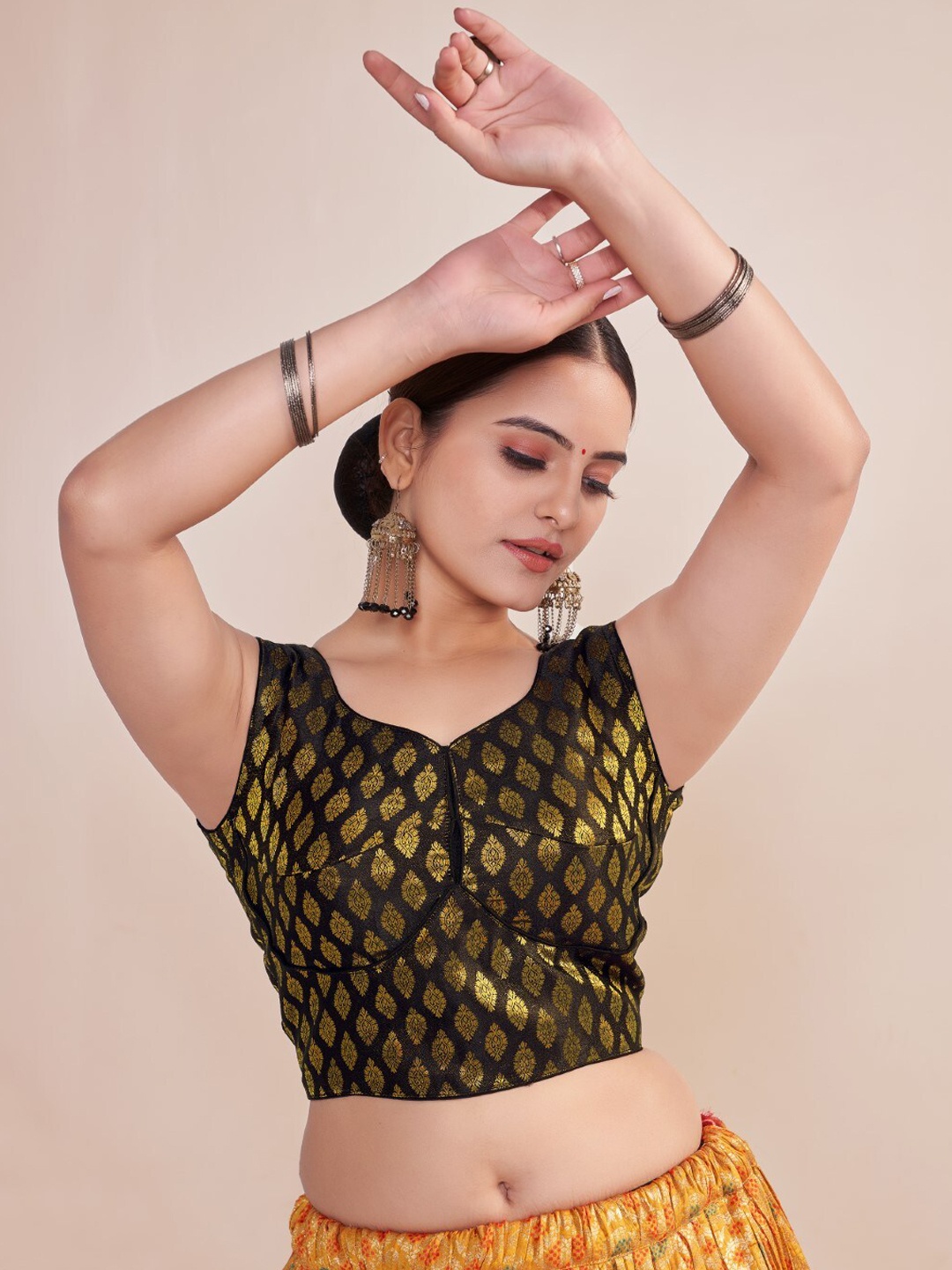 

HIMRISE Plus Size Jacquard Woven Saree Blouse, Black