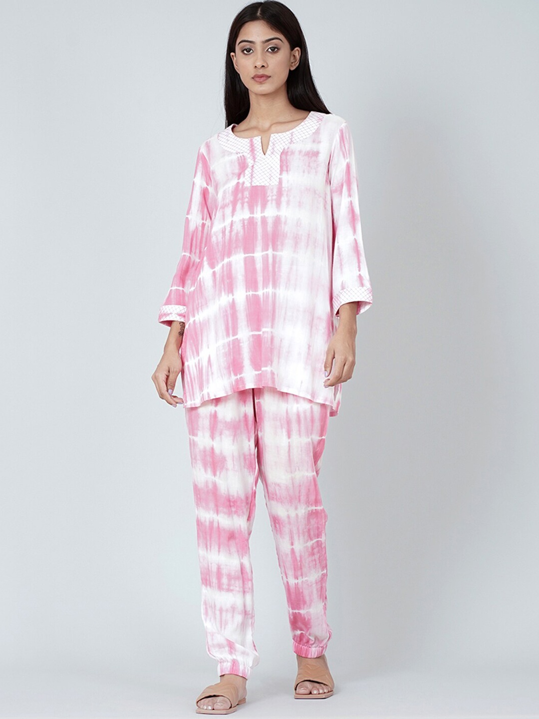 

First Resort by Ramola Bachchan Tie & Dye Notched Neck T-Shirt & Capris, Pink