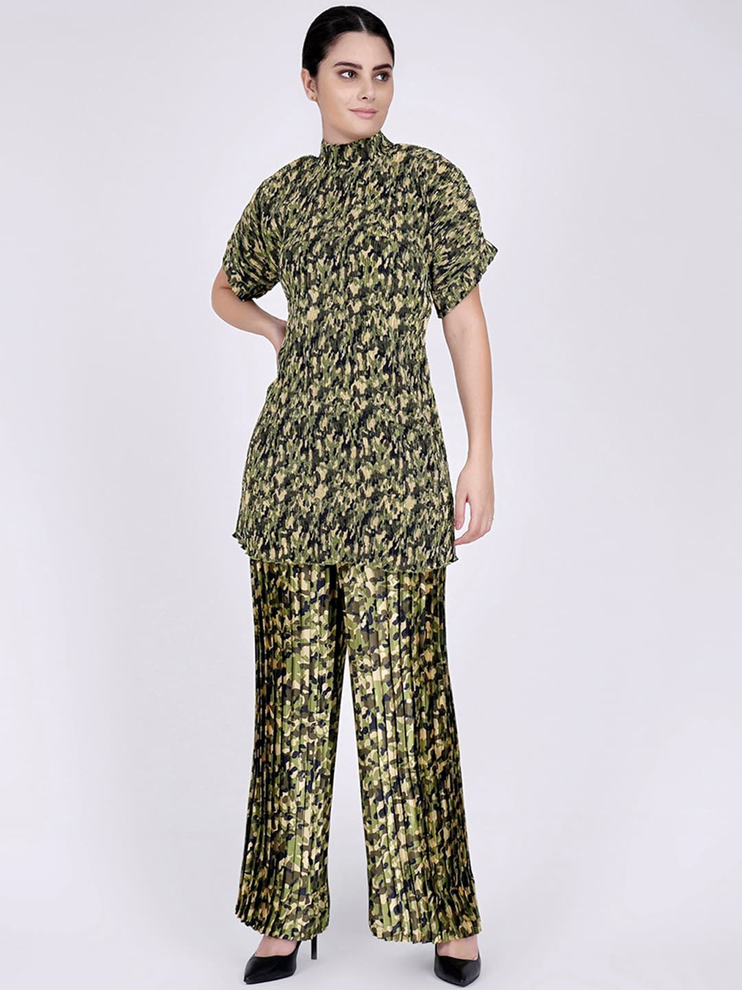 

First Resort by Ramola Bachchan Camouflage Printed Top & Palazzo Co-Ords, Green