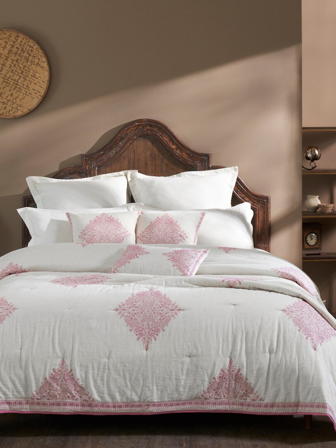 

HOUMN Pink & White Floral Embroidered Cotton Double Queen Bedding Set