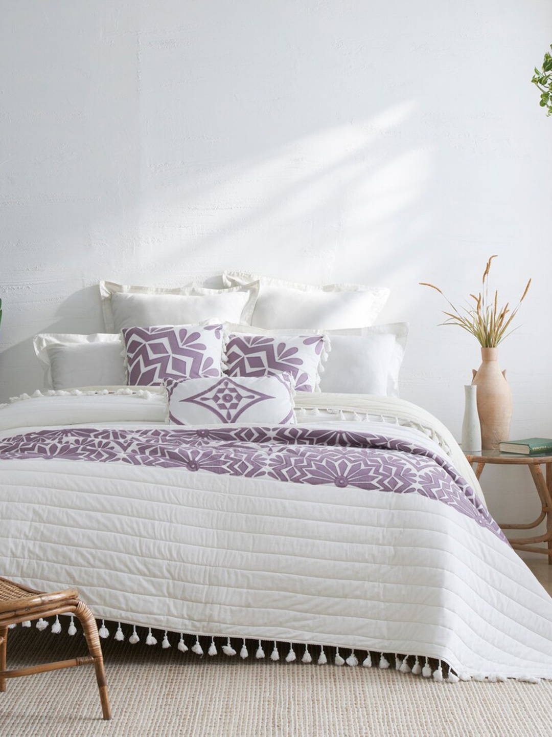 

HOUMN Herring Purple & White Embroidered Cotton Double King Bedding Set