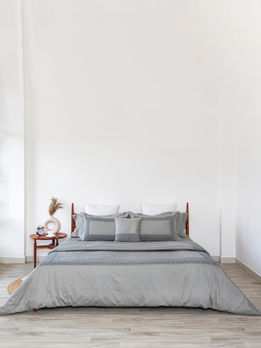 

HOUMN Riverbank Grey 4 Pieces Embroidered Cotton Double Queen Bedding Set