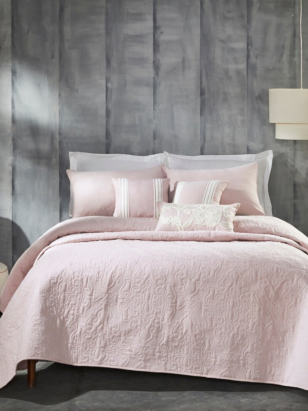 

HOUMN Grapevine Pink & White 6 Pieces Embroidered Cotton Double Queen Bedding Set