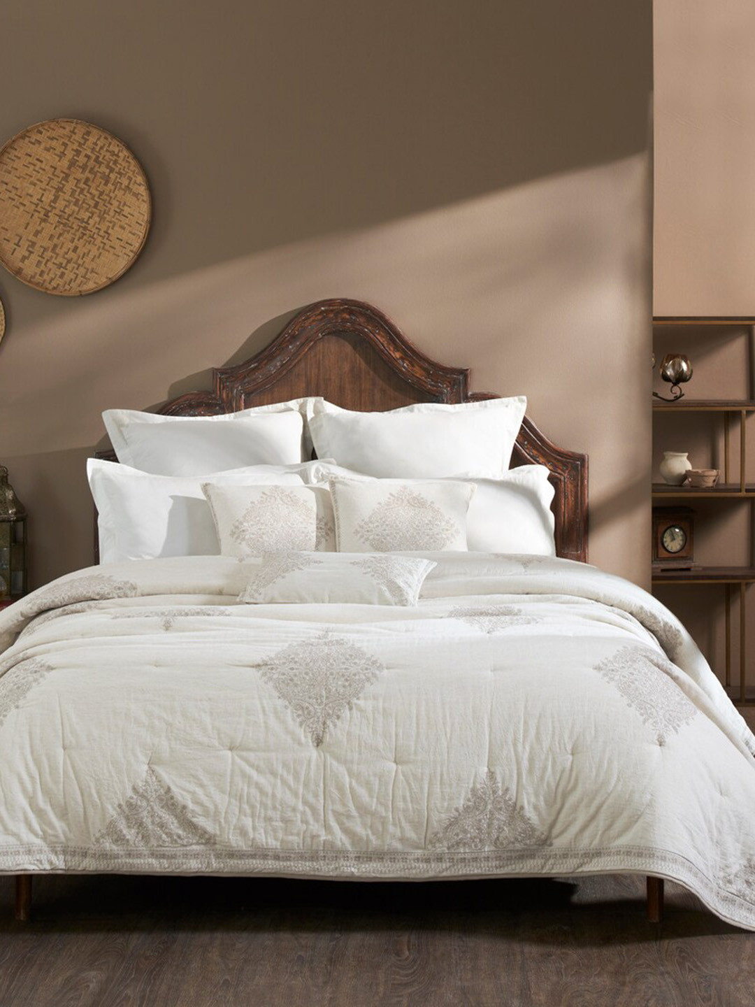 

HOUMN Sturgeon White & Brown 5 Pieces Embroidered Cotton Double King Bedding Set