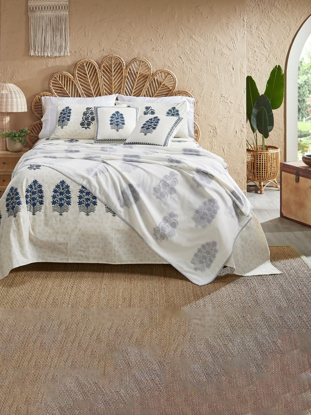 

HOUMN Areca Blue & Beige 6 Pieces Block Printed Cotton Double King Bedding Set