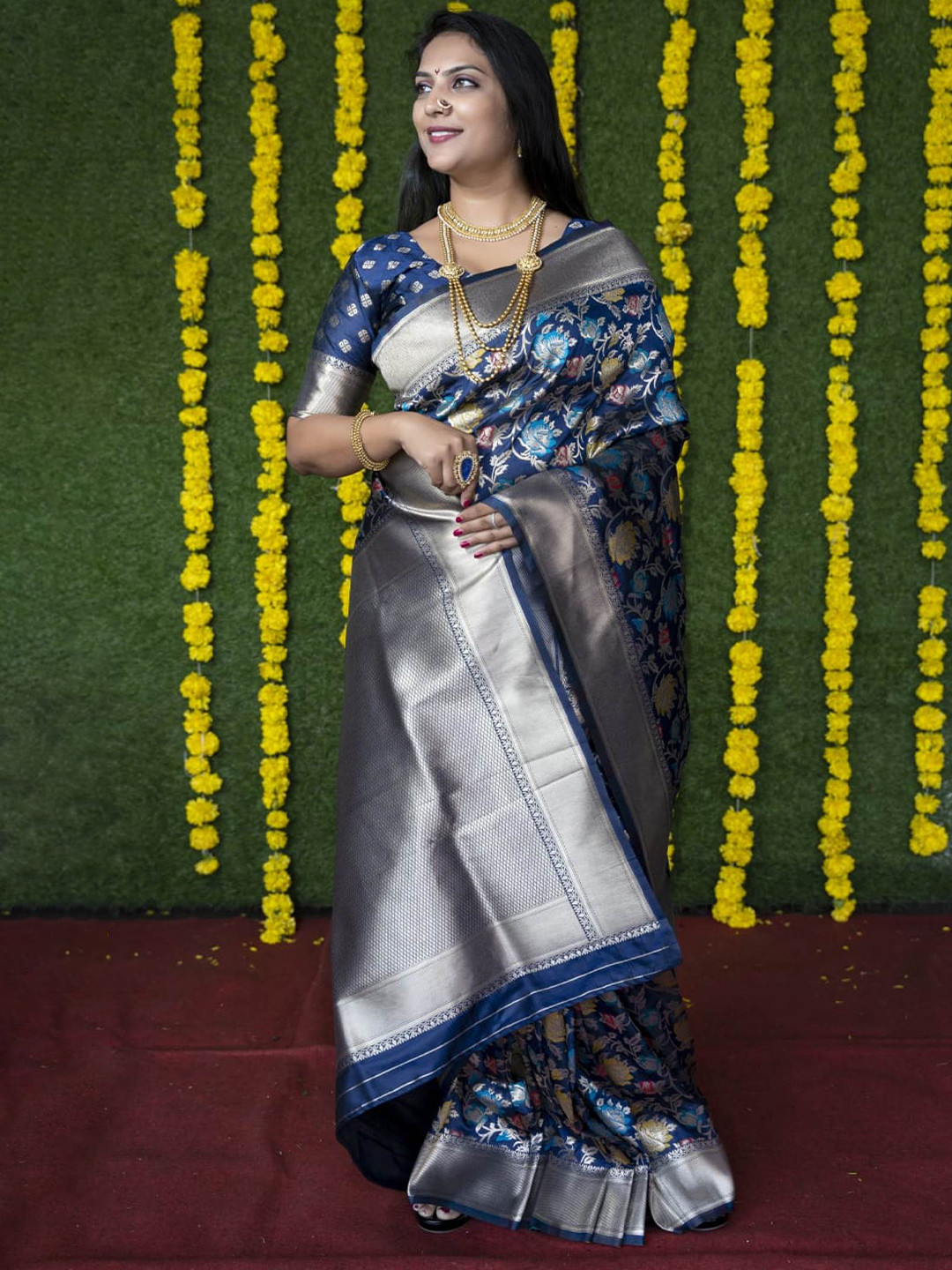 

AVANTIKA FASHION Floral Pure Silk Banarasi Zari Saree With Blouse Piece, Blue