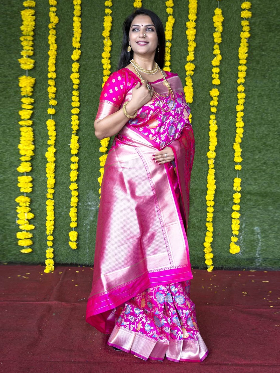 

AVANTIKA FASHION Floral Woven Design Zari Pure Silk Paithani Saree, Purple