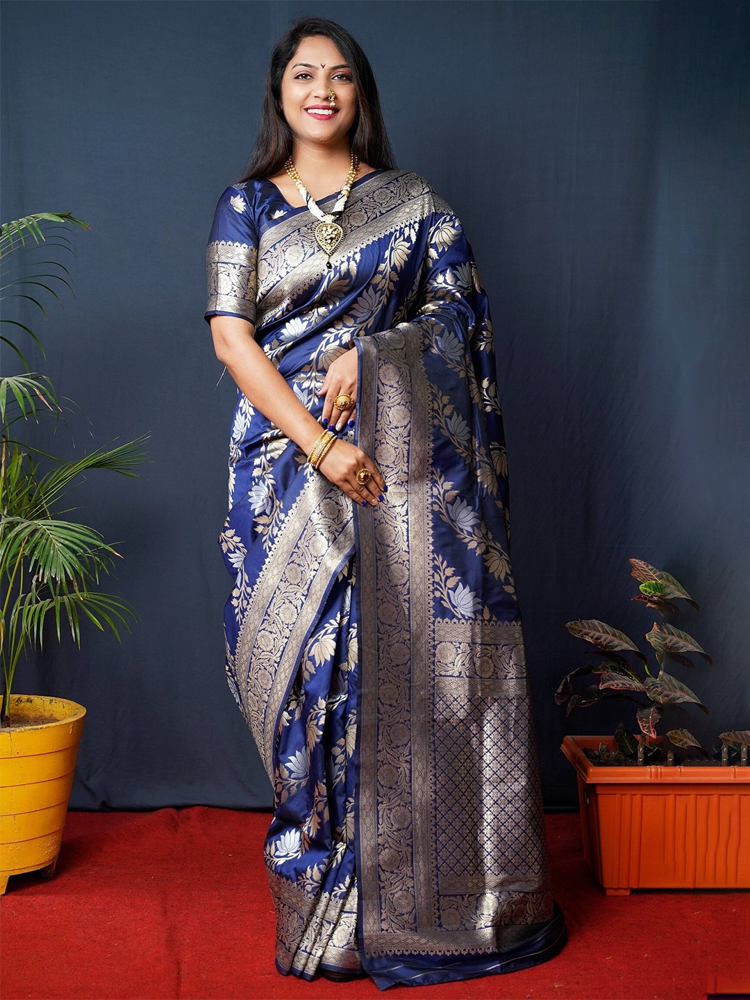 

AVANTIKA FASHION Floral Woven Design Zari Pure Silk Banarasi Saree, Blue