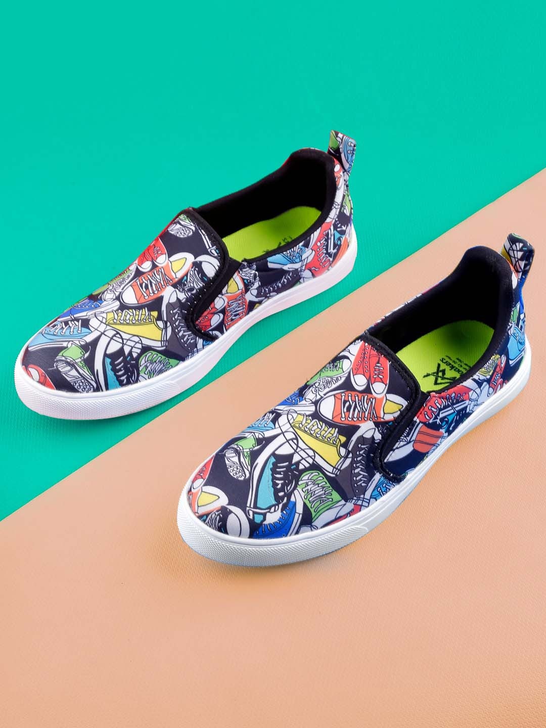 

Woakers Men Printed Waterproof Lining Slip-On Sneakers, Navy blue