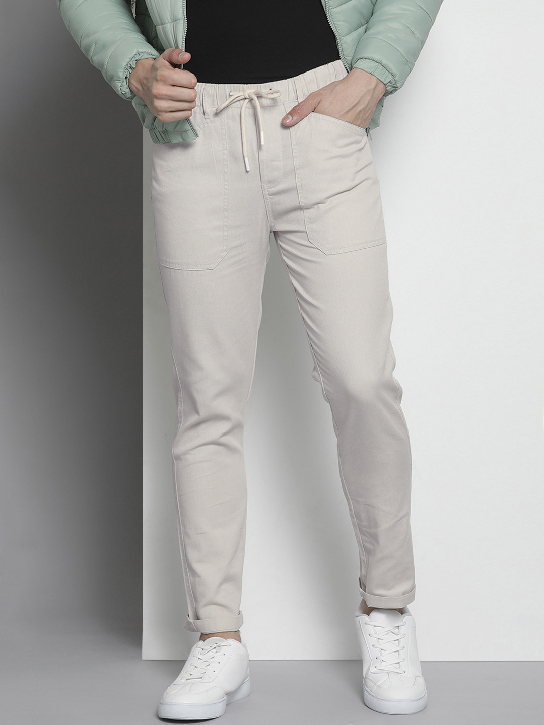 

The Indian Garage Co Men Slim Fit Chinos Trousers, Grey