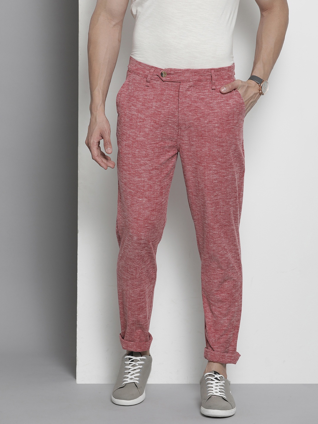 

The Indian Garage Co Men Textured Slim Fit Chinos Trousers, Red