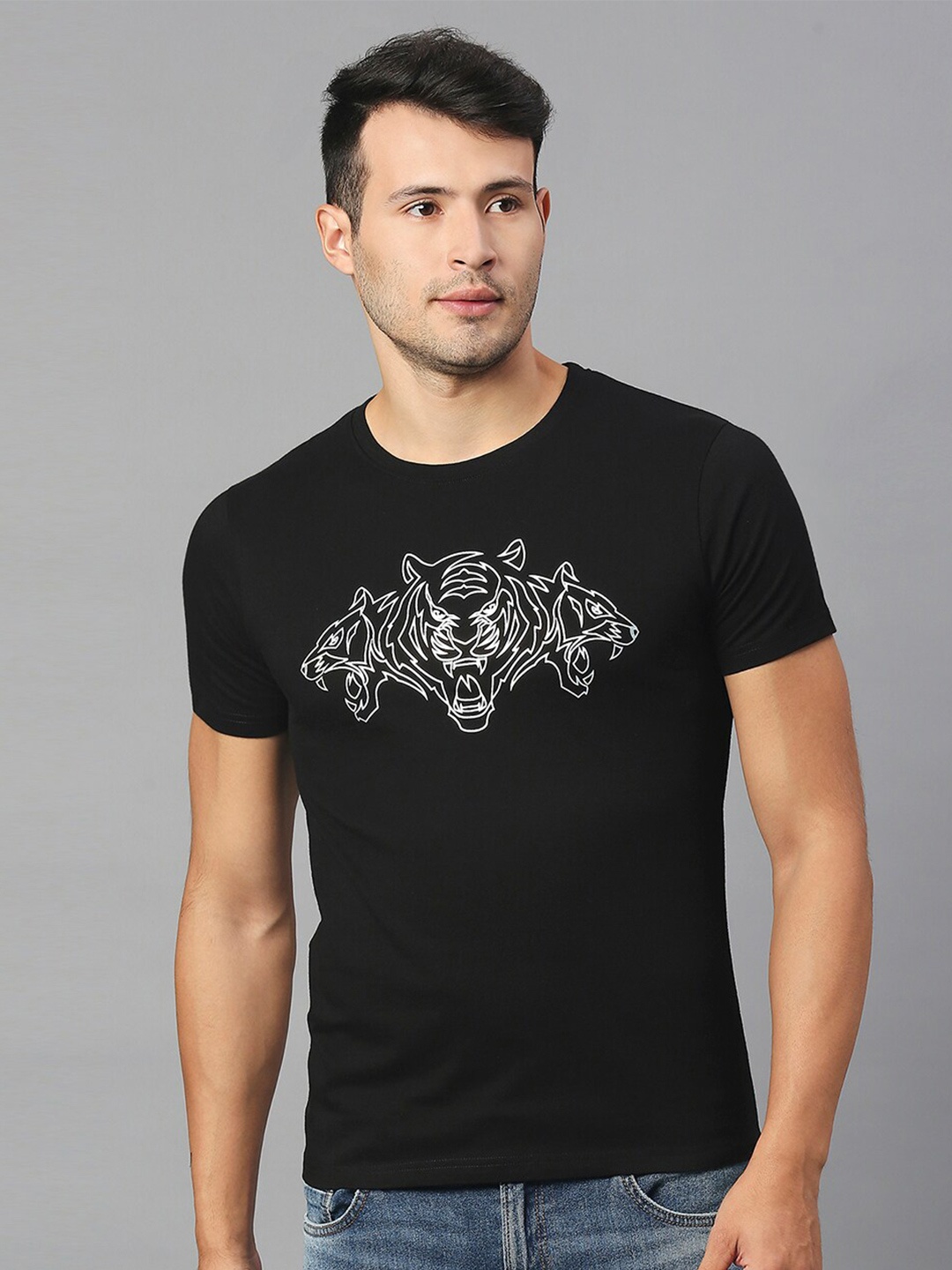 

FanCode Delhi Capitals Printed Round Neck Cotton T-shirt, Black