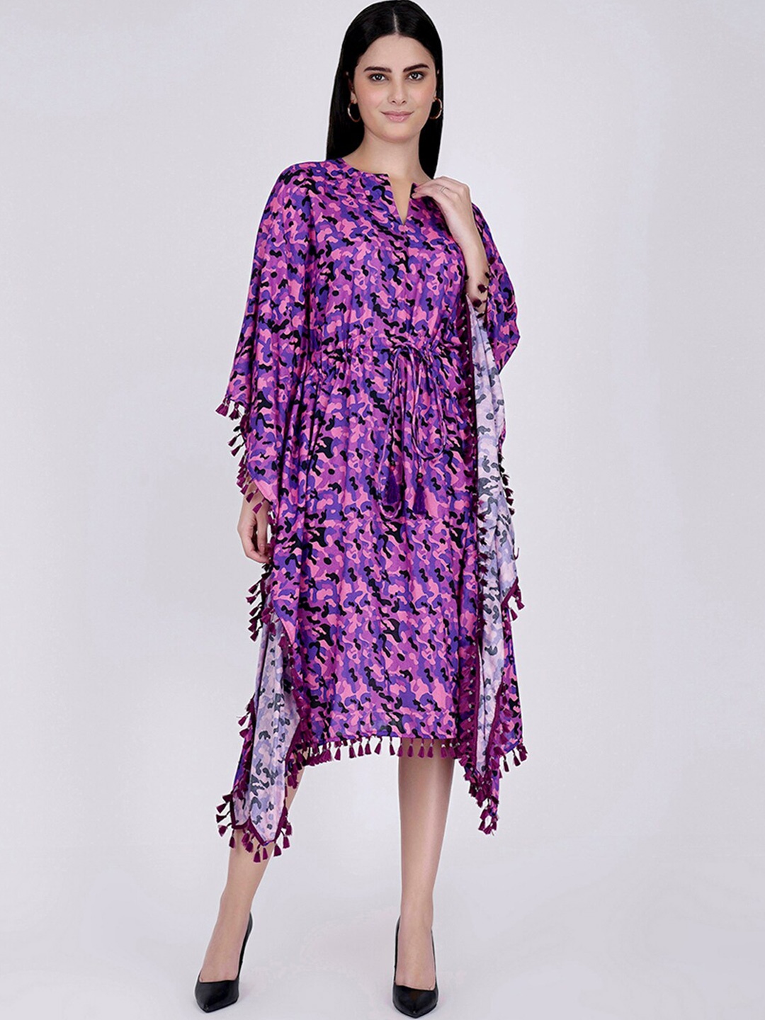 

First Resort by Ramola Bachchan Notch Neck Camouflage Printed Kaftan Dress, Lavender