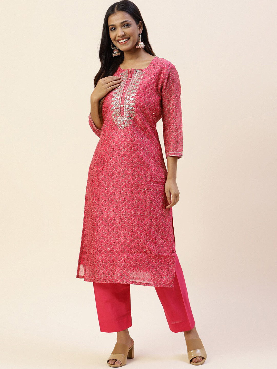 

Meena Bazaar Floral Printed Gotta Patti Kurta With Trousers, Pink