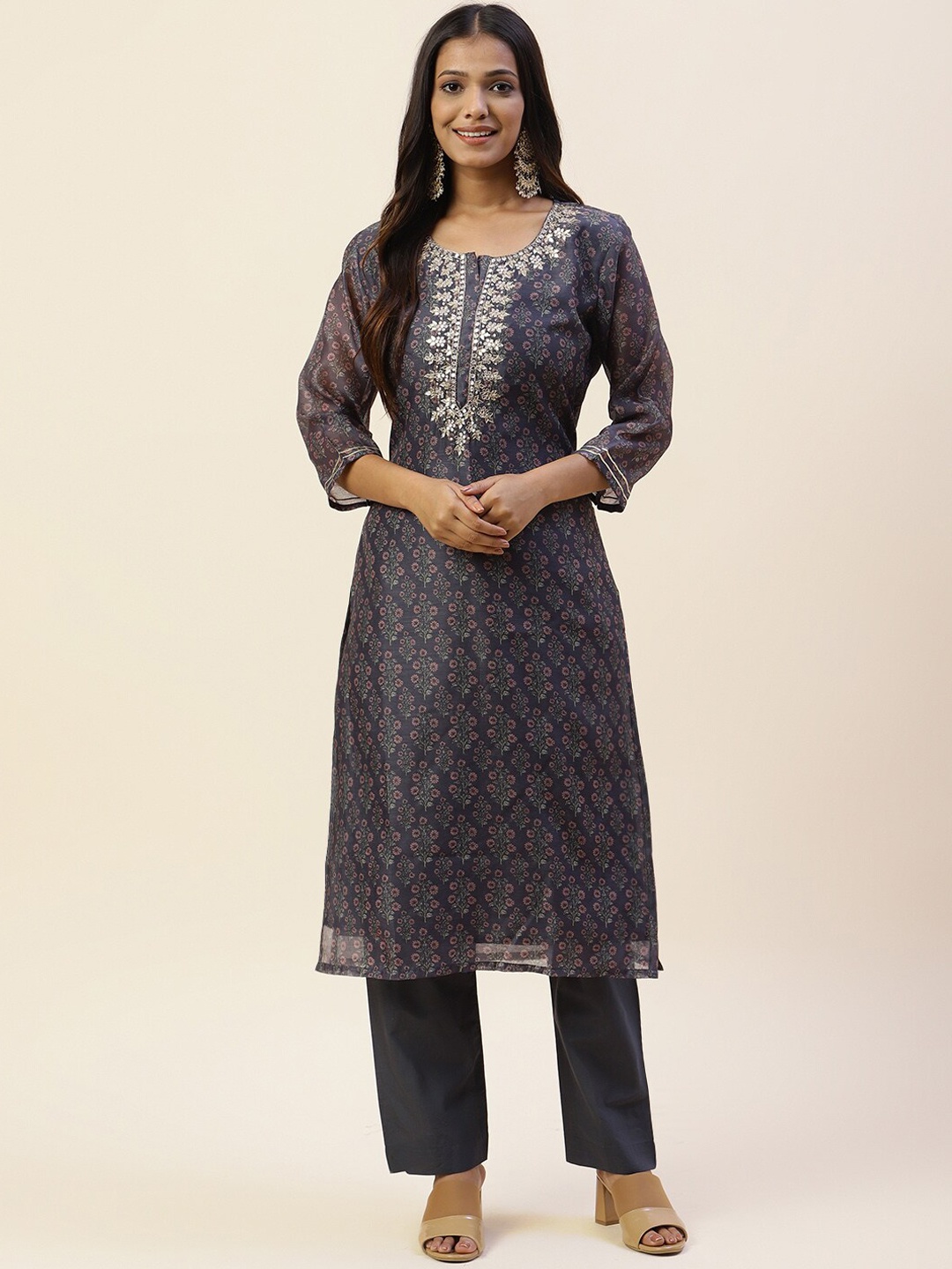 

Meena Bazaar Floral Printed Gotta Patti Chanderi Silk Kurta with Trousers, Grey