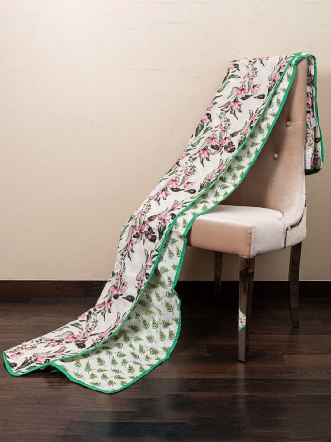 

THEONI White & Green AC Room 150 GSM Single Bed Dohar