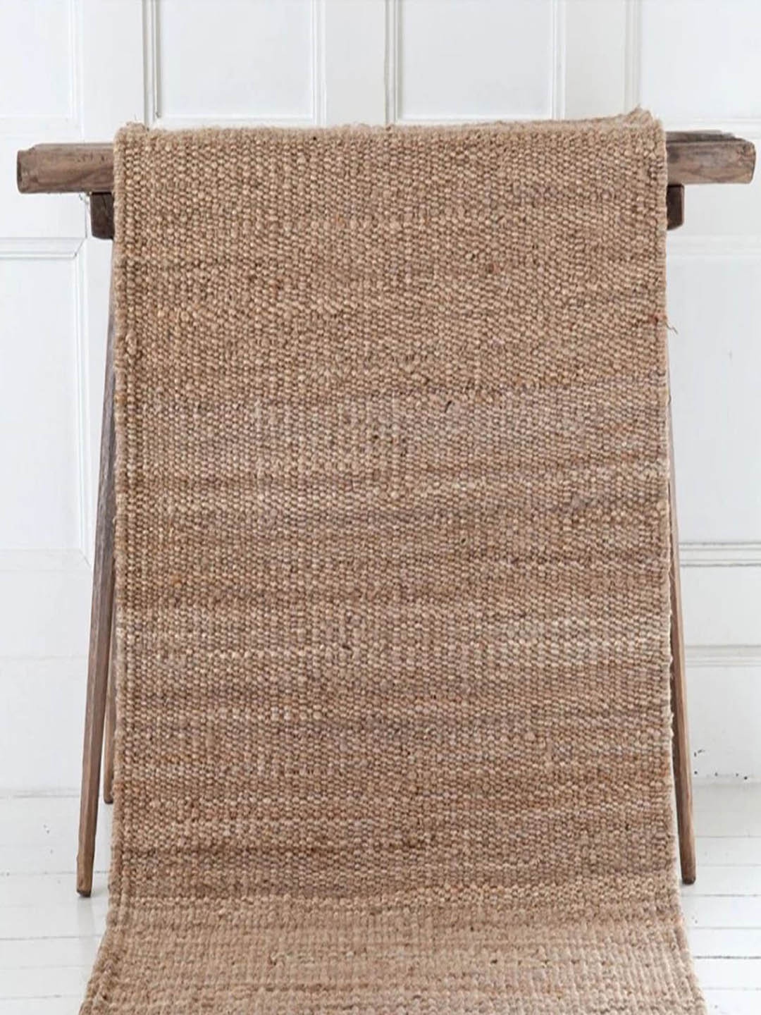 

THE HANDMADE FLAIR Beige Self-Designed Jute Rug