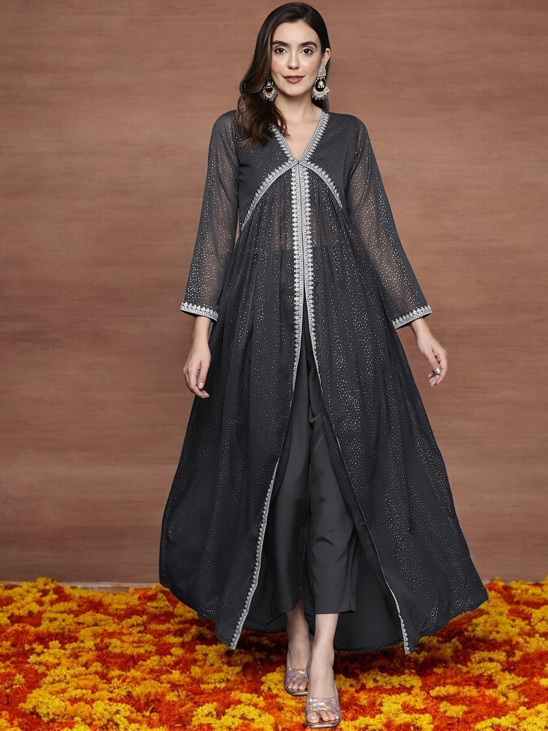 

Ahalyaa Printed Top With Trousers, Grey
