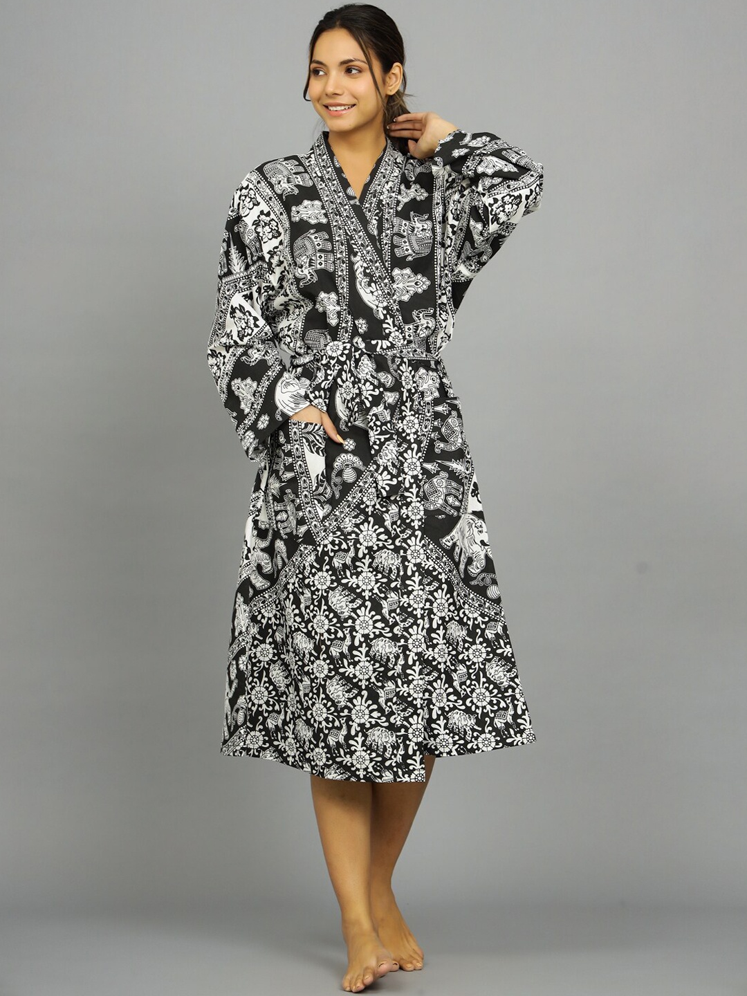 

HANDICRAFT PALACE Animal Printed Pure Cotton Bath Robe, Black