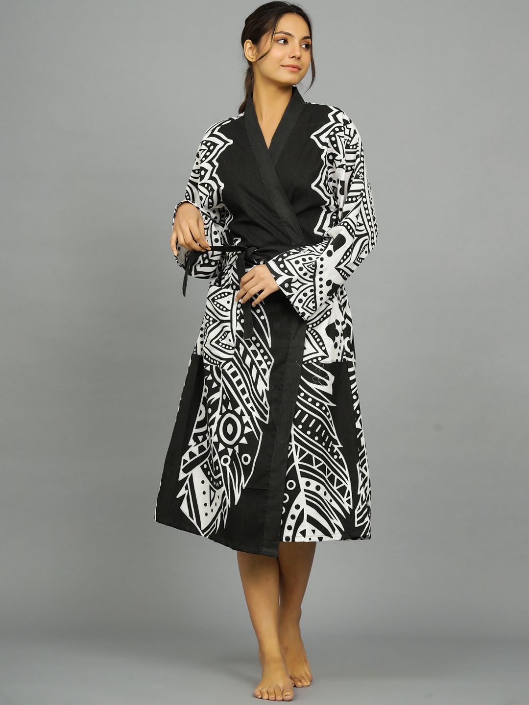 

HANDICRAFT PALACE Printed Cotton Bath Robe, Black