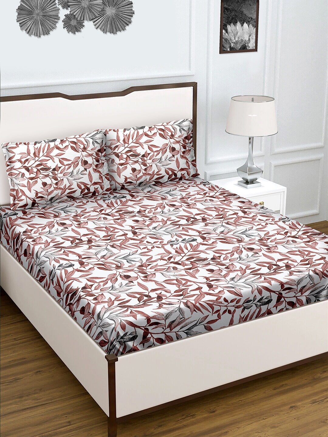 

HERE&NOW White & Brown Floral Printed 180 TC King Bedsheet With 2 Pillow Covers