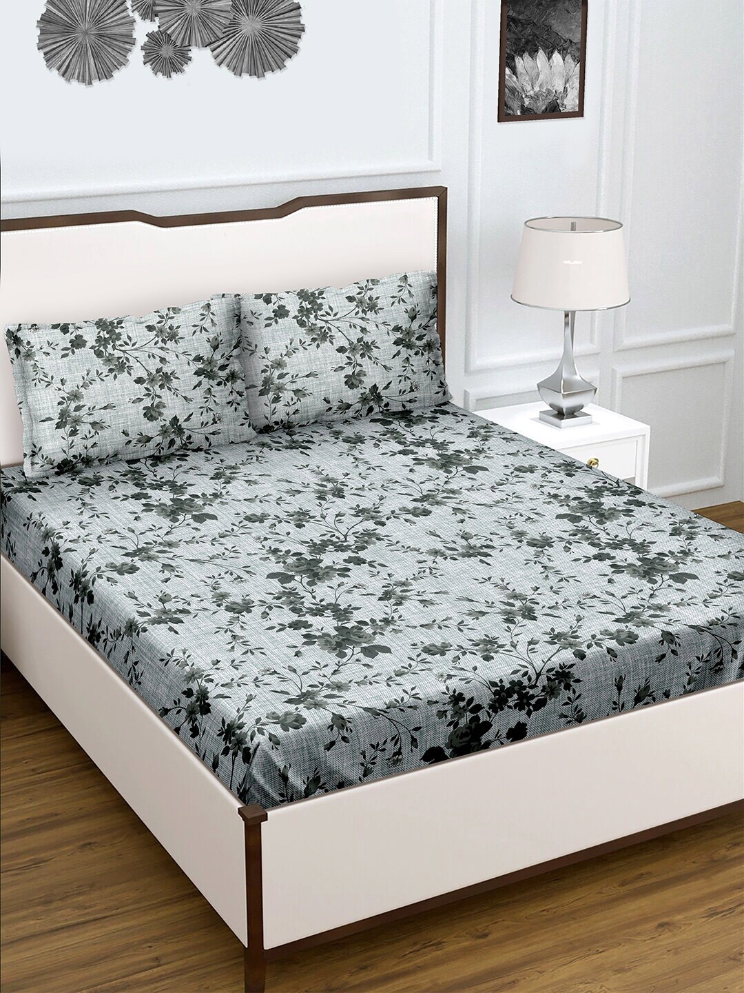 

HERE&NOW Green & Grey Floral Printed 180 TC King Bedsheet With 2 Pillow Covers