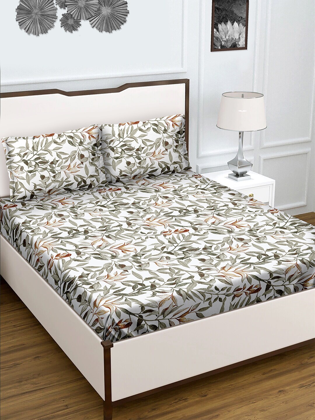 

HERE&NOW White & Green Floral Printed 180 TC King Bedsheet & 2 Pillow Covers