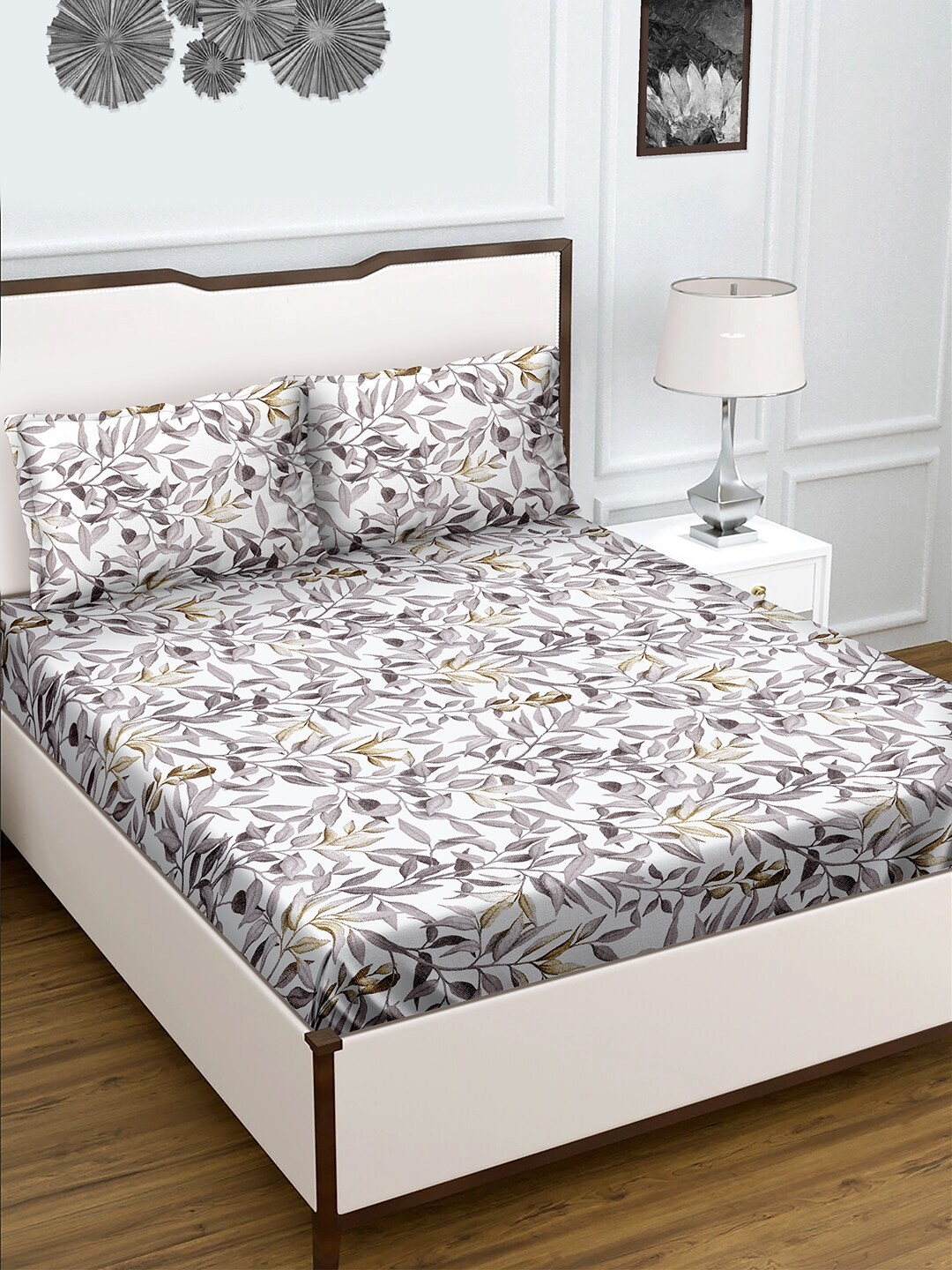 

HERE&NOW White & Grey Floral Printed 180 TC King Bedsheet With 2 Pillow Covers