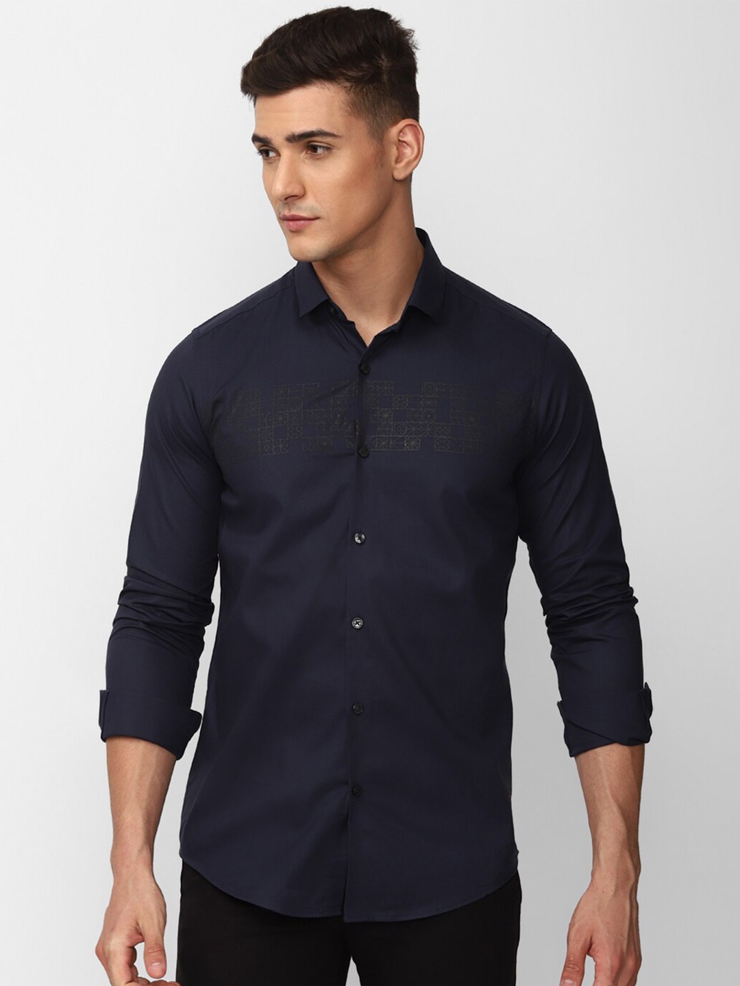 

SIMON CARTER LONDON Slim Fit Spread Collar Pure Cotton Casual Shirt, Navy blue