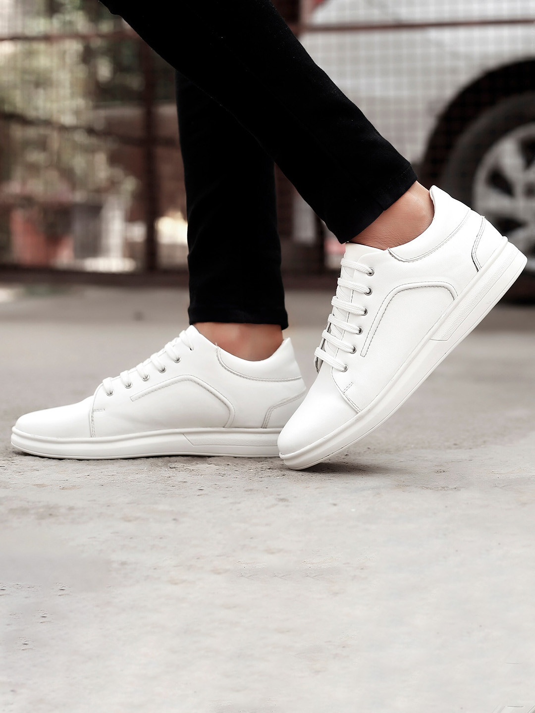 

Bxxy Men Lightweight Basics Sneakers, White