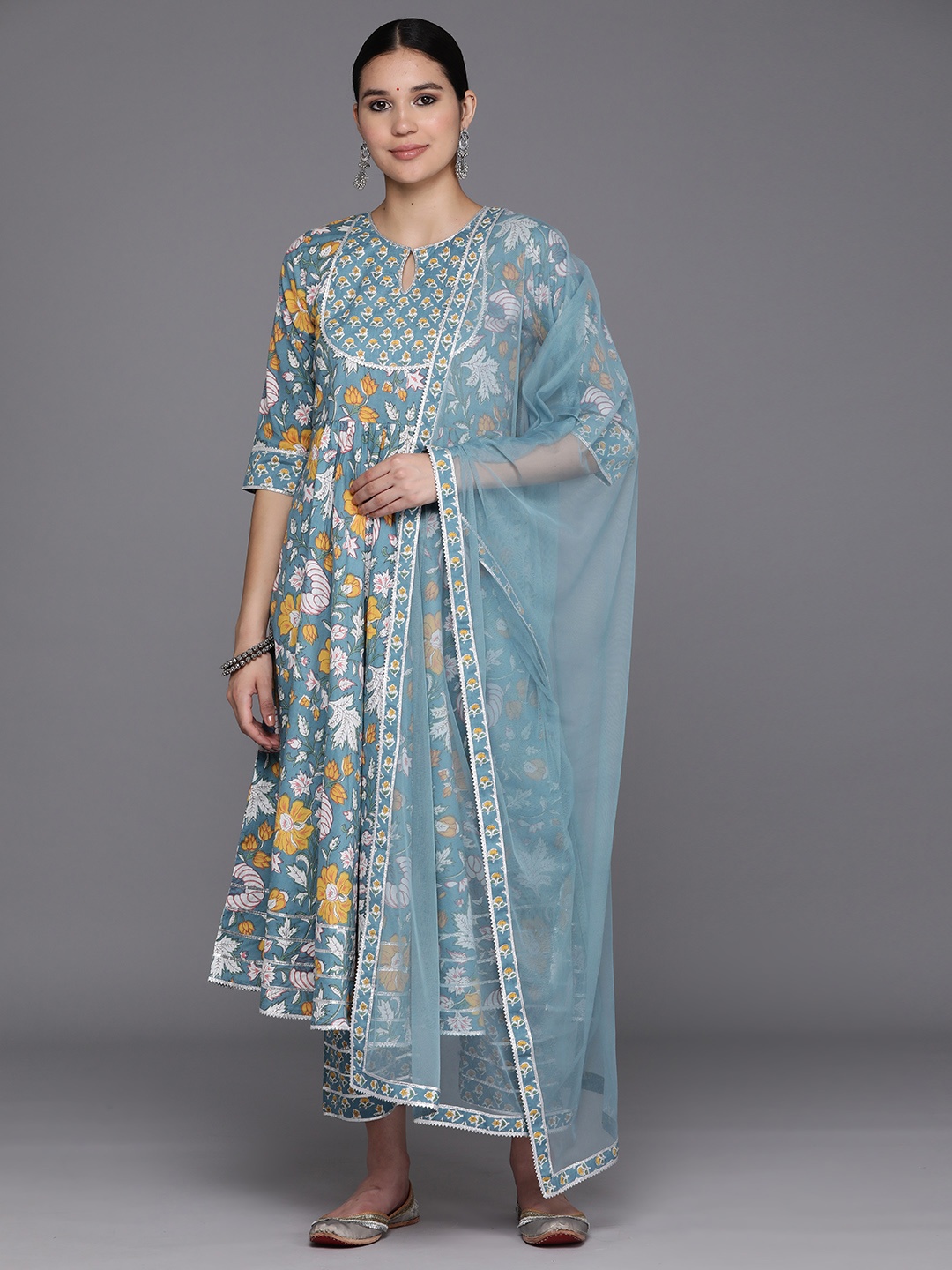 

Libas Floral Yoke Design Panelled Gotta Patti Pure Cotton Kurta with Trousers & Dupatta, Grey